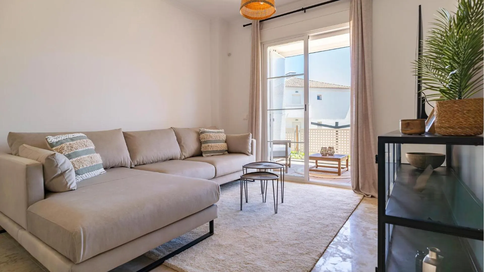 Awesome Apartment In Manilva With Kitchen
