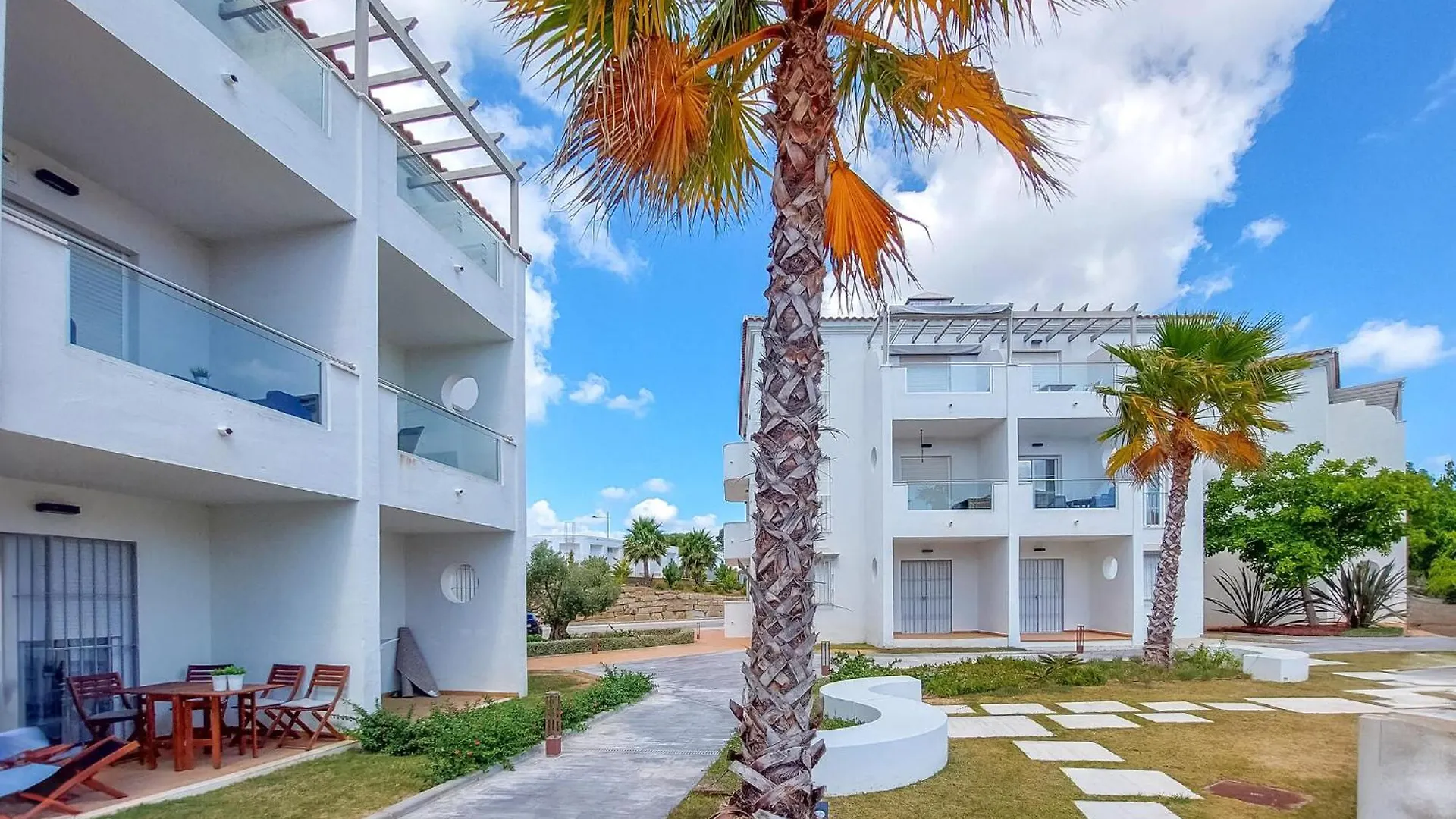 Awesome Apartment In Manilva With Kitchen