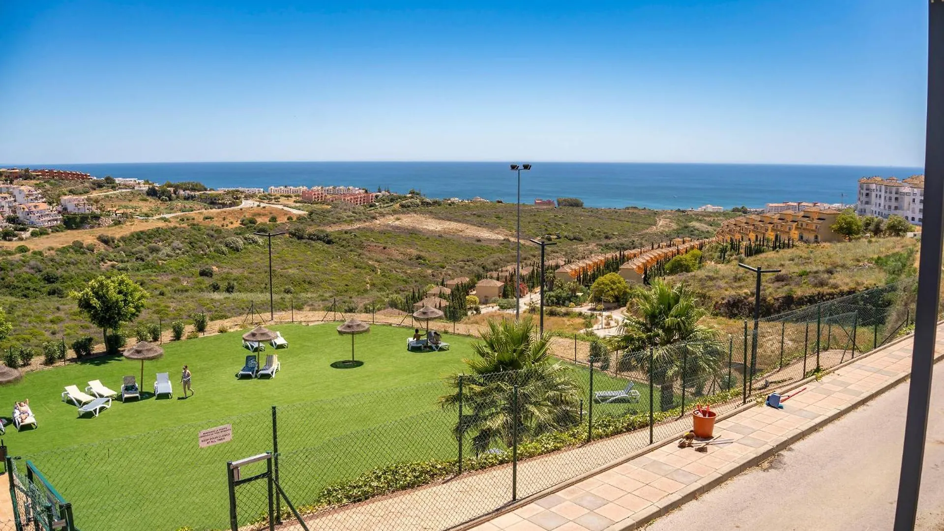 Awesome Apartment In Manilva With Kitchen 0*,